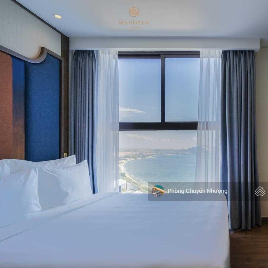 Bán căn sky villa 2pn có hồ bơi + sân vườn riêng (87m2)  tòa ruby sát biển  giá 3,2 tỷ full nt