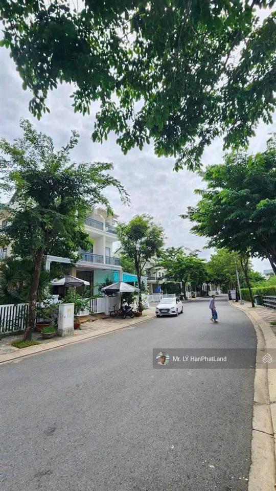 Biệt thự song lập cao cấp tại senturia vườn lài  quận 12