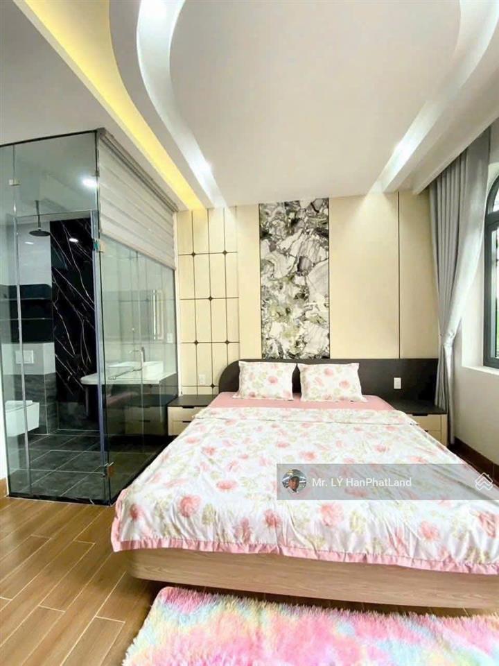 Nhà riêng ngay ngã tư ga thông 4pn + 6wc,4x19m = 76m2 giá 7,6 tỷ