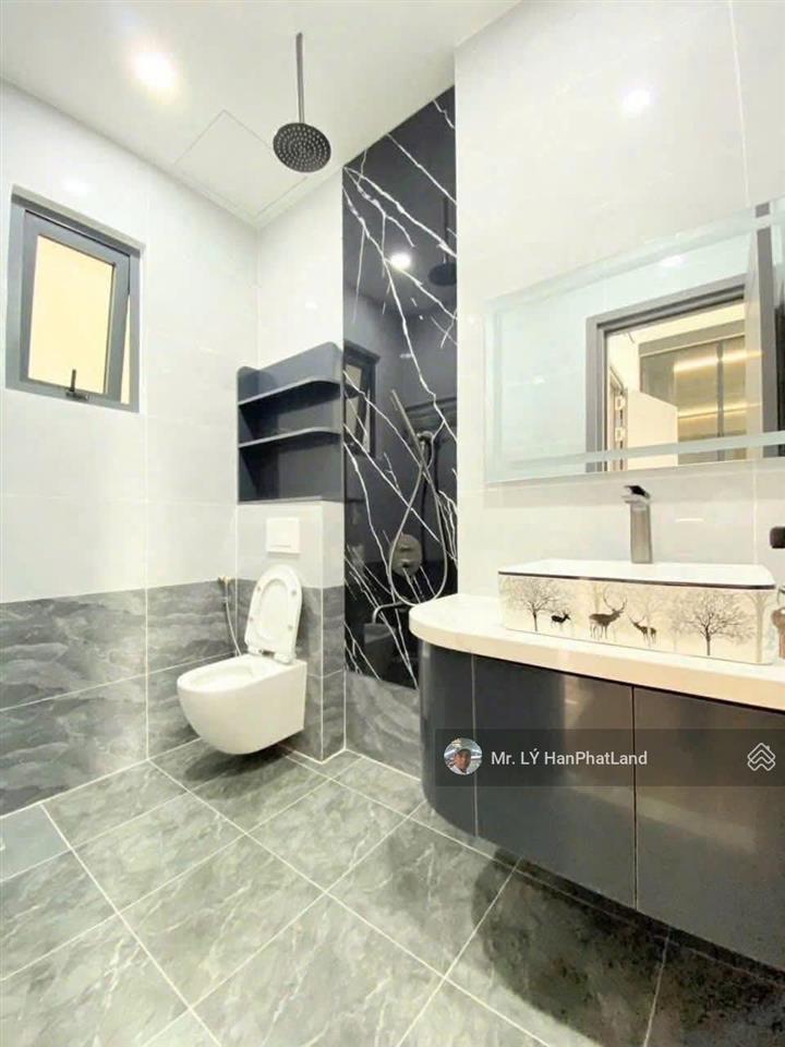 Nhà riêng ngay ngã tư ga thông 4pn + 6wc,4x19m = 76m2 giá 7,6 tỷ