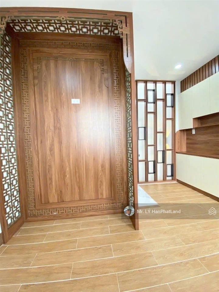 Nhà riêng ngay ngã tư ga thông 4pn + 6wc,4x19m = 76m2 giá 7,6 tỷ