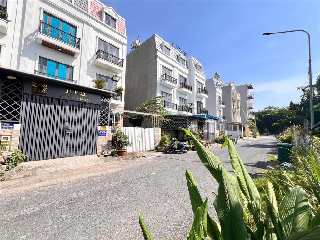 Đất 1/100m hà huy giáp, 5,95 tỷ, 77m2, view đẹp, cách cầu an lộc 300m. khu dân cư an ninh văn minh