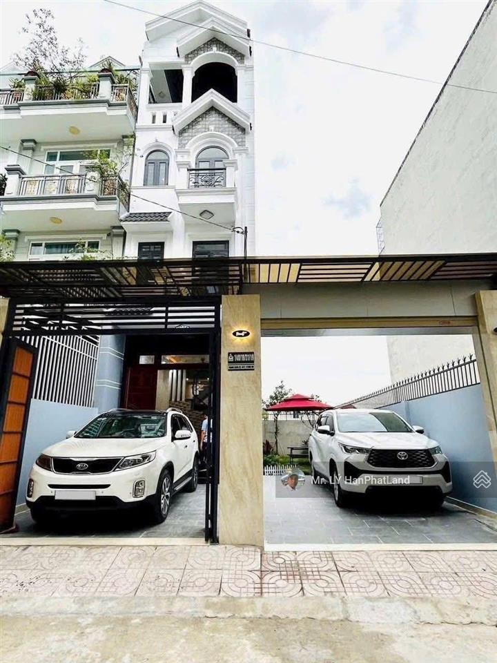 Nhà 3 lầu 7,55m x 19m full thổ cư tại tx22, q12
giá bán 8,3 tỷ thương lượng nhẹ