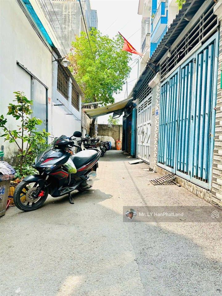 Nhà đẹp 4x15,5m thạnh lộc 16 ngã tư ga q 12
giá tốt chỉ 5,2 tỷ qua gv 3 phút