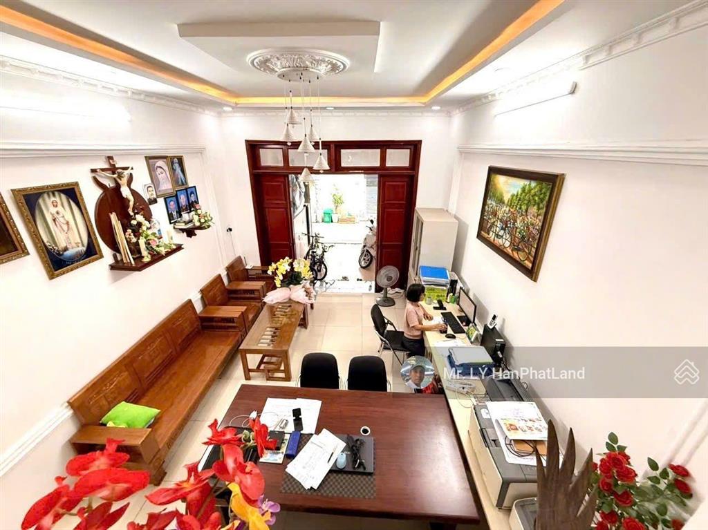 Nhà đẹp 4x15,5m thạnh lộc 16 ngã tư ga q 12
giá tốt chỉ 5,2 tỷ qua gv 3 phút