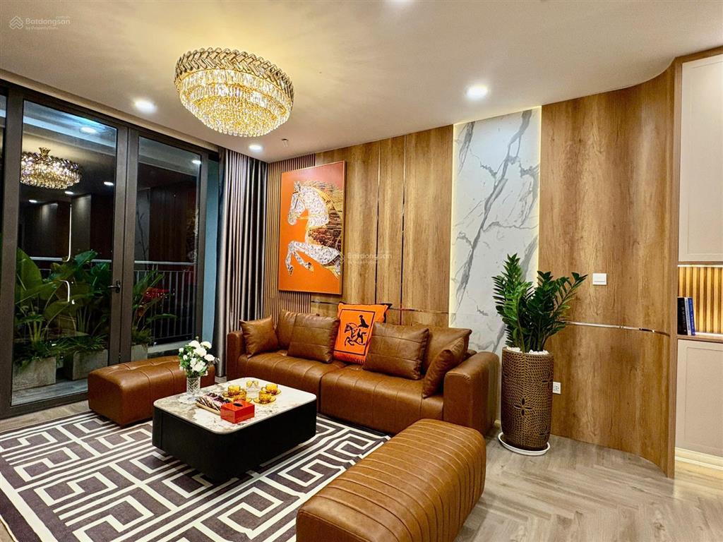 Chính chủ bán căn 3 ngủ, 123m2 tại the golden palm, ban công tây bắc, full nội thất cao cấp, sổ đỏ