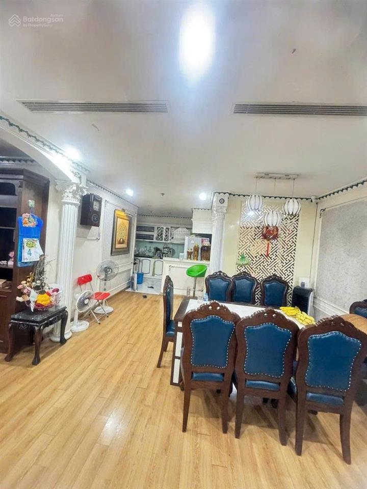 Chính chủ bán căn 3 ngủ 149m2 tại vinaconex 1, tòa a1 ban công đông nam, full nội thất đẹp, sổ đỏ