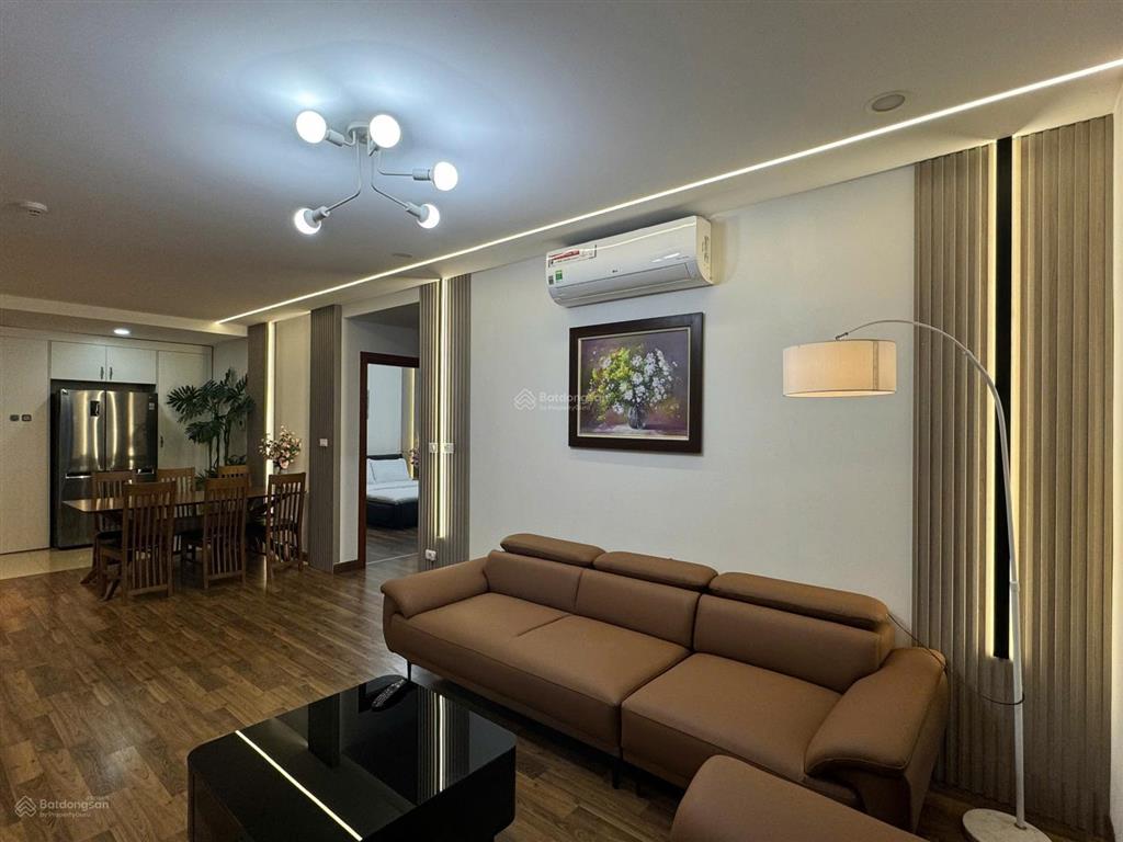 Chính chủ bán căn 3 ngủ, 114m2 tại dự án golden land tòa c, ntcb, ban công đông nam, sổ đỏ