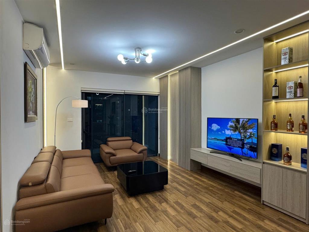 Chính chủ bán căn 3 ngủ, 114m2 tại dự án golden land tòa c, ntcb, ban công đông nam, sổ đỏ