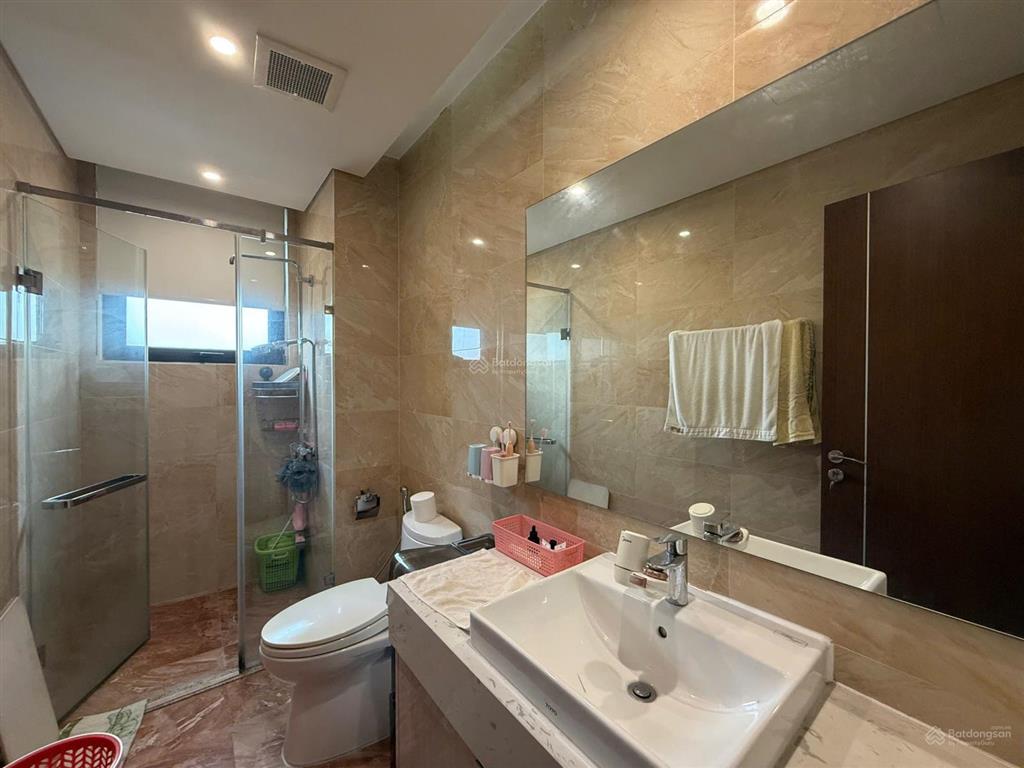 Chính chủ bán căn 2 ngủ 72m2 tại the legend tower tòa b, ban công đông bắc, full nội thất, sổ đỏ