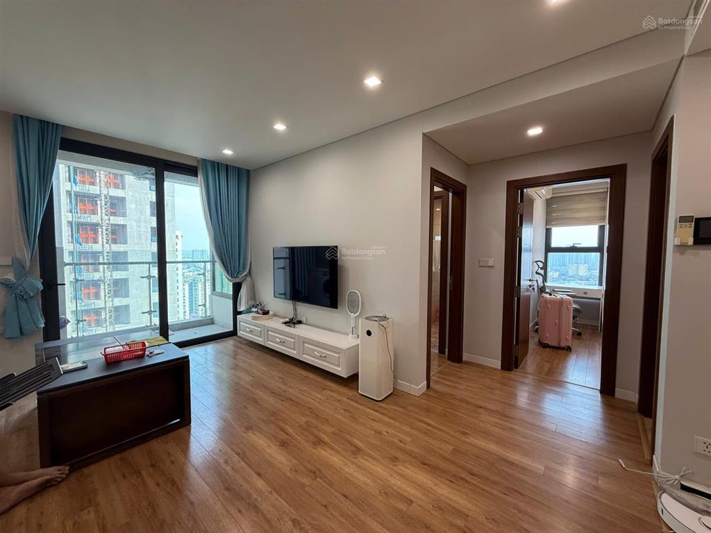 Chính chủ bán căn 2 ngủ 72m2 tại the legend tower tòa b, ban công đông bắc, full nội thất, sổ đỏ