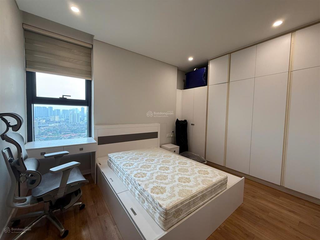 Chính chủ bán căn 2 ngủ 72m2 tại the legend tower tòa b, ban công đông bắc, full nội thất, sổ đỏ