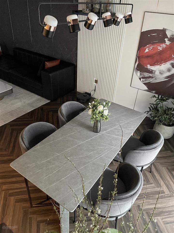 Chính chủ bán căn 3 ngủ, 129m2 tại the golden palm, tòa a, ban công tây bắc, full nội thất, sổ đỏ