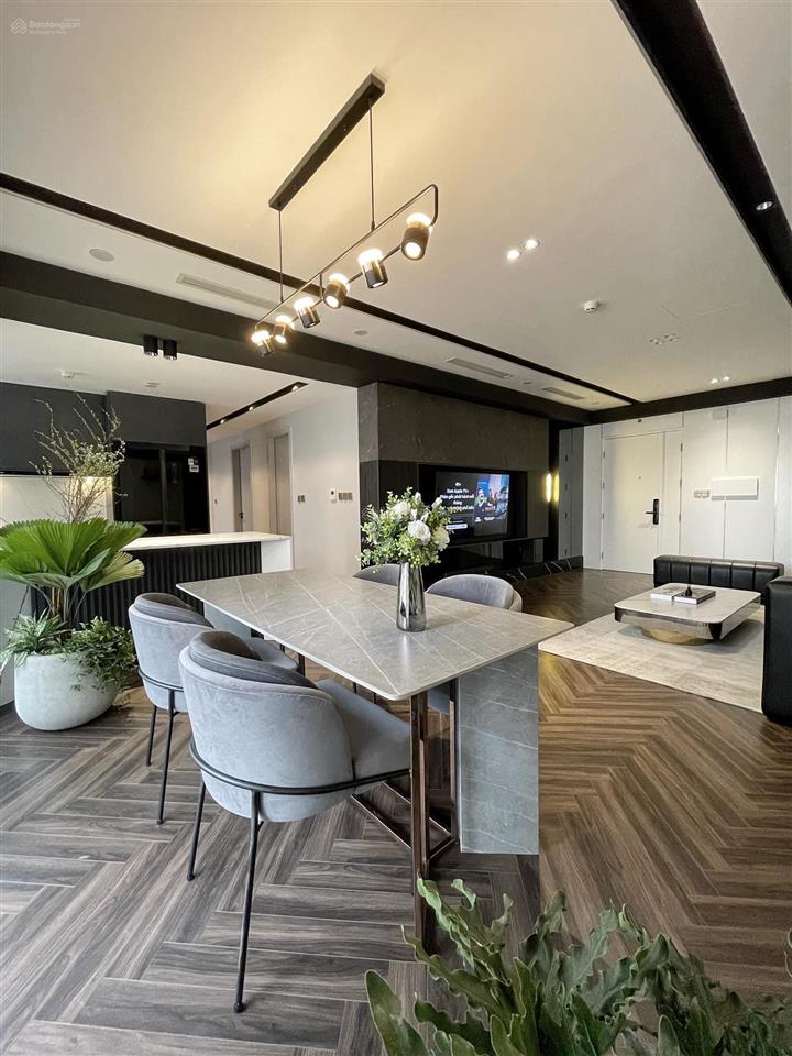 Chính chủ bán căn 3 ngủ, 129m2 tại the golden palm, tòa a, ban công tây bắc, full nội thất, sổ đỏ