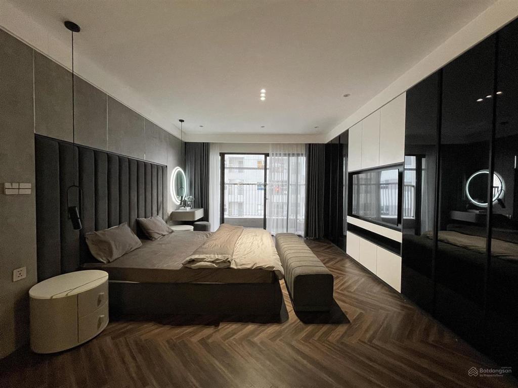 Chính chủ bán căn 3 ngủ, 129m2 tại the golden palm, tòa a, ban công tây bắc, full nội thất, sổ đỏ