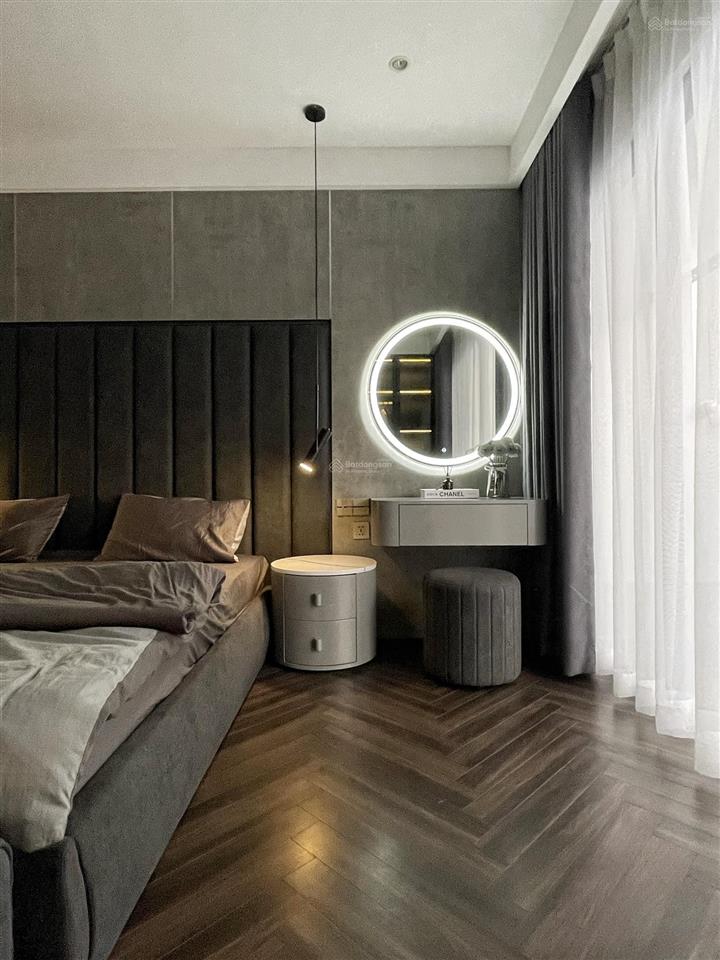 Chính chủ bán căn 3 ngủ, 129m2 tại the golden palm, tòa a, ban công tây bắc, full nội thất, sổ đỏ