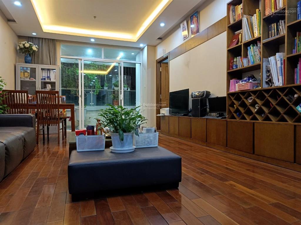 Chính chủ bán căn 3 ngủ 119m2 tại n09 thành thái đtm dịch vọng b2, view công viên, ntcb, sổ đỏ