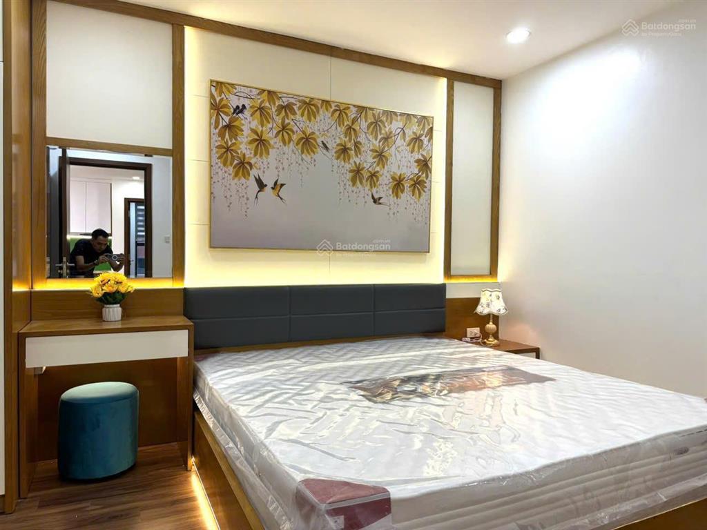 Chính chủ bán căn 3 ngủ tại hanoi center point đn1, 80m2, ban công tây bắc, nội thất cơ bản, sổ đỏ