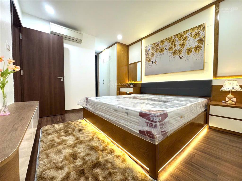Chính chủ bán căn 3 ngủ tại hanoi center point đn1, 80m2, ban công tây bắc, nội thất cơ bản, sổ đỏ