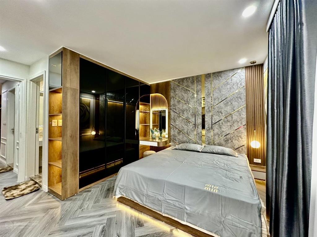 Chính chủ bán căn 3 ngủ 127m2 tại ha do park view, full nội thất, ban công tây nam, sổ đỏ.