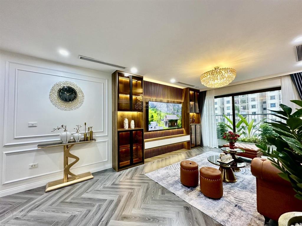 Chính chủ bán căn 3 ngủ 127m2 tại ha do park view, full nội thất, ban công tây nam, sổ đỏ.
