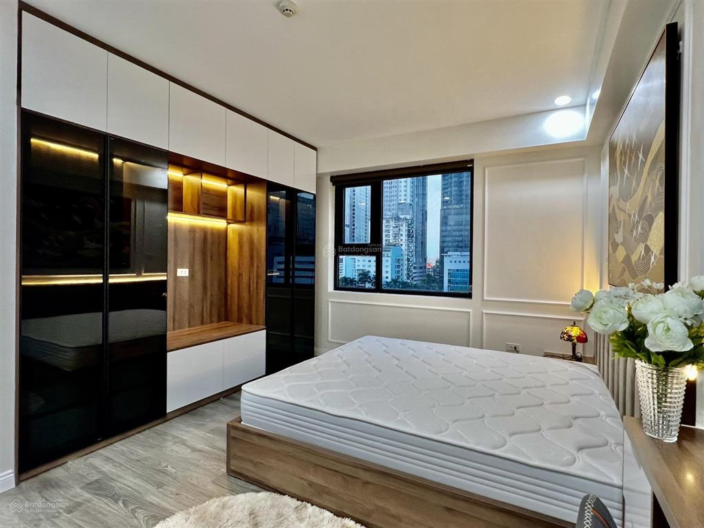 Chính chủ bán căn 3 ngủ, 129m2 tại the golden palm, tòa a, ban công tây bắc, nội thất cơ bản, sổ đỏ