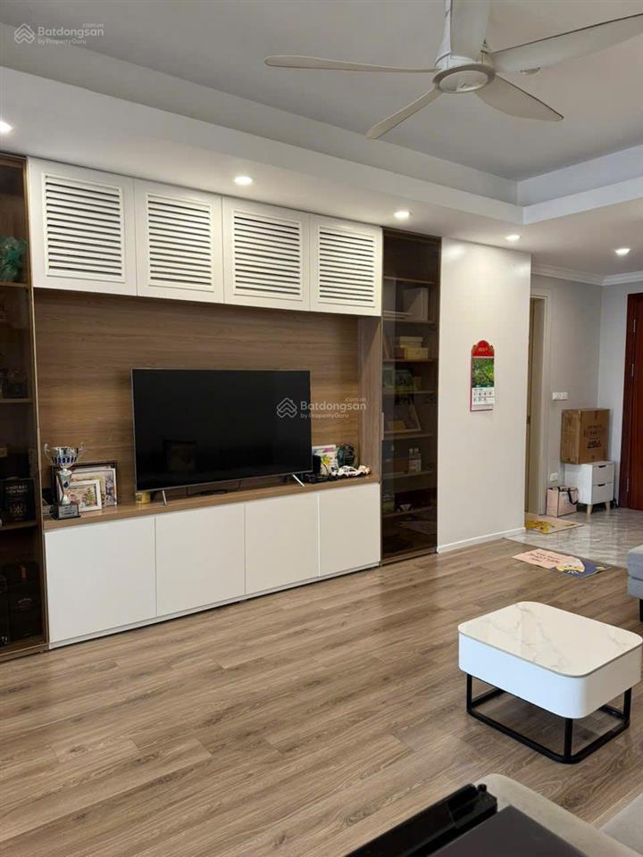 Chính chủ bán căn 3 ngủ tại green park tower tòa b, 105m2, full đồ, ban công đông bắc, sổ đỏ.
