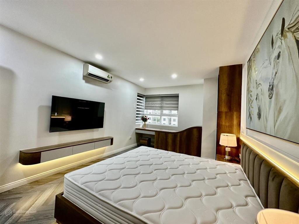 Chính chủ bán căn 3 ngủ 126m2 tại riverside garden, full nội thất , ban công nam, sổ đỏ