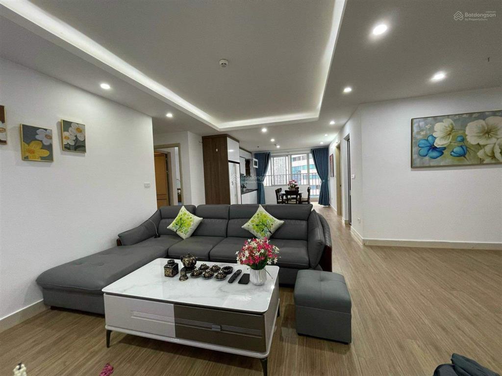 Chính chủ bán căn 3 ngủ 107m2, full đồ, tòa nhà 18t1 trung hòa nhân chính, ban công tây nam, sổ đỏ