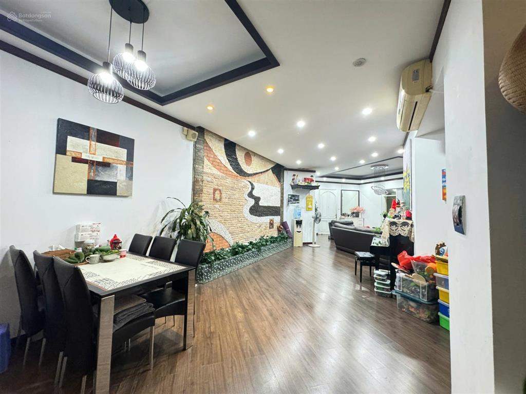 Chính chủ bán căn 3 ngủ, 129m2 tại the golden palm, tòa a, ban công tây bắc, full nội thất, sổ đỏ