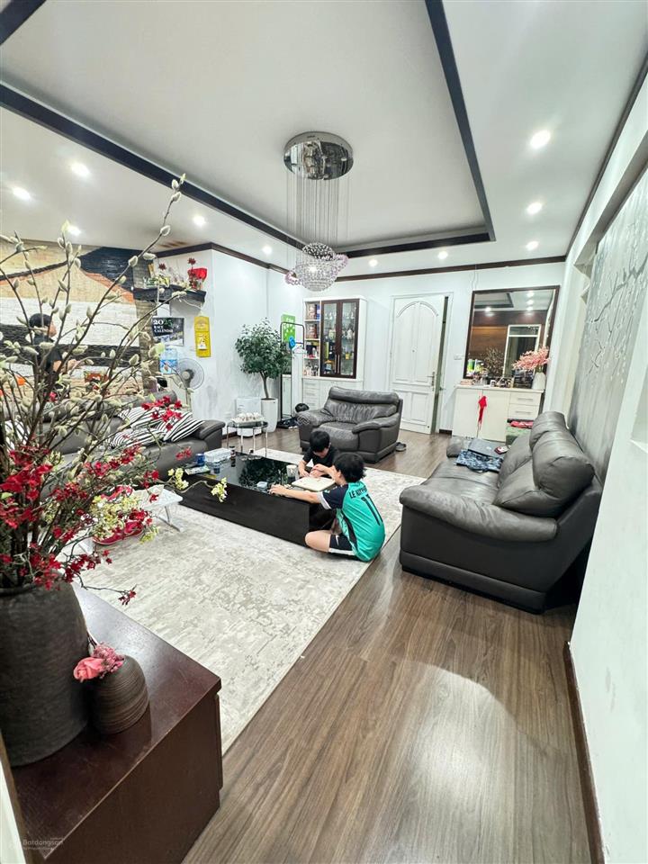 Chính chủ bán căn 3 ngủ, 129m2 tại the golden palm, tòa a, ban công tây bắc, full nội thất, sổ đỏ