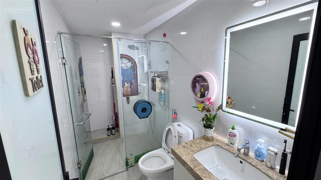 Chính chủ bán căn hộ tại c14  bộ công an tòa ct1, 132m2, 3 ngủ, ban công đông nam, full đồ, sổ đỏ