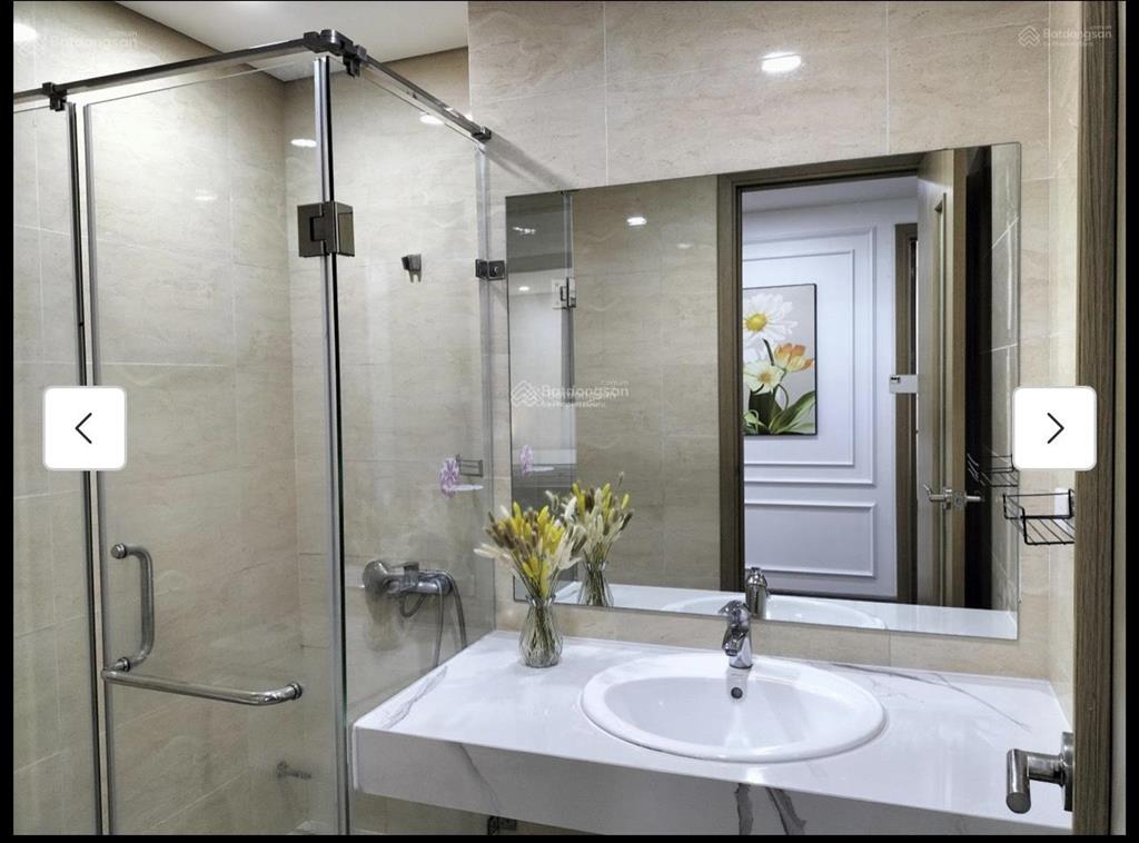 Chính chủ bán căn 2 ngủ tại sakura tower, 78m2, ban công tây bắc, nội thất cơ bản, sổ đỏ.
