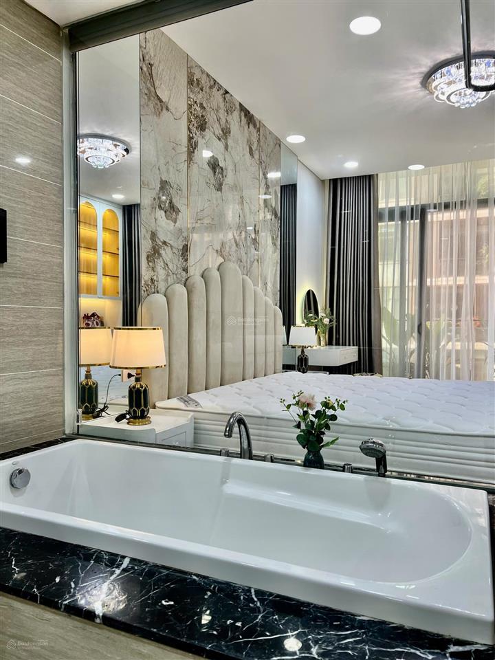 Chính chủ bán căn hộ tại dolphin plaza tháp 3, 171m2, 3 ngủ, ban công đông, nội thất cơ bản, sổ đỏ