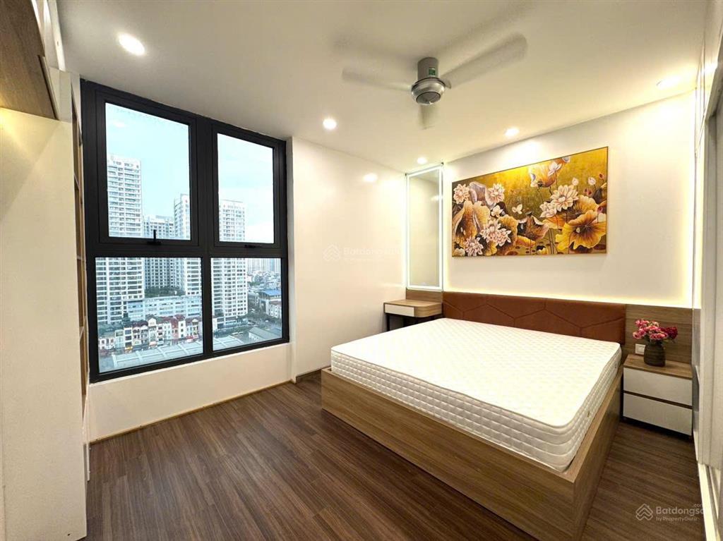 Chính chủ bán căn 2 ngủ tại ban cơ yếu chính phủ ct2, 83m2, full đồ, view hồ, sổ đỏ