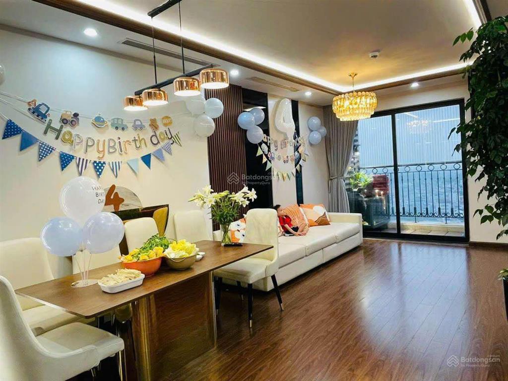 Chính chủ bán căn 3 ngủ tại eco green city tòa ct1, 95m2, full nội thất, ban công đông nam, sổ đỏ