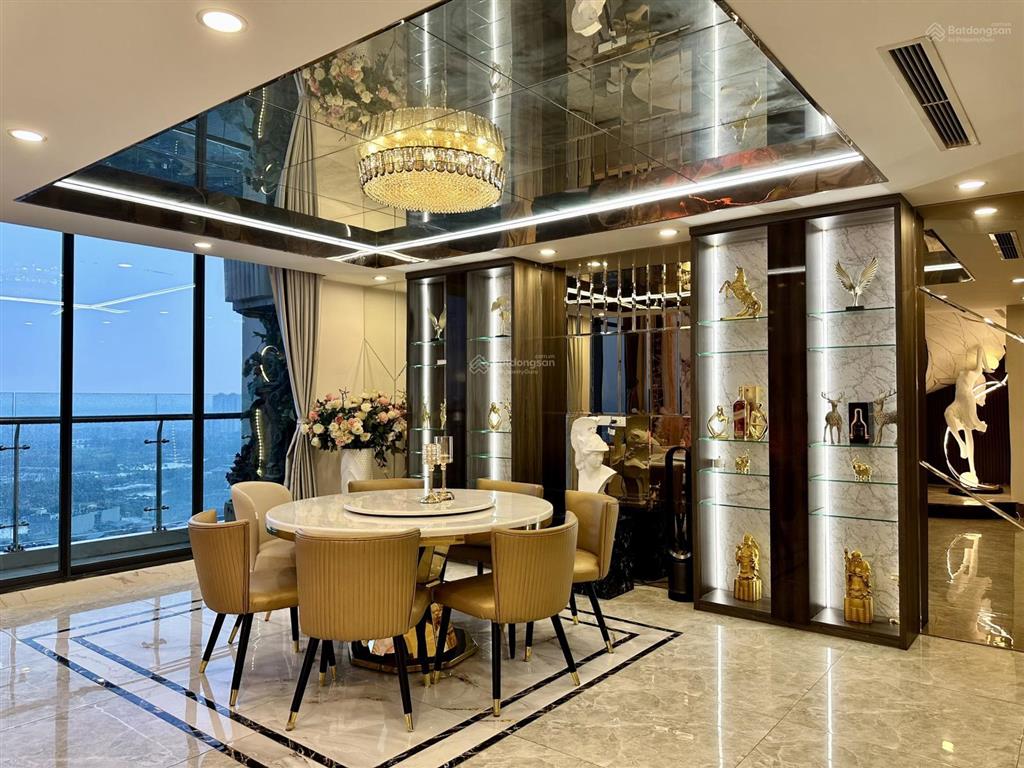 Gia đình bán căn duplex 4 ngủ 180m2, tại eco green city ct2, full đồ, ban công đông bắc, sổ đỏ