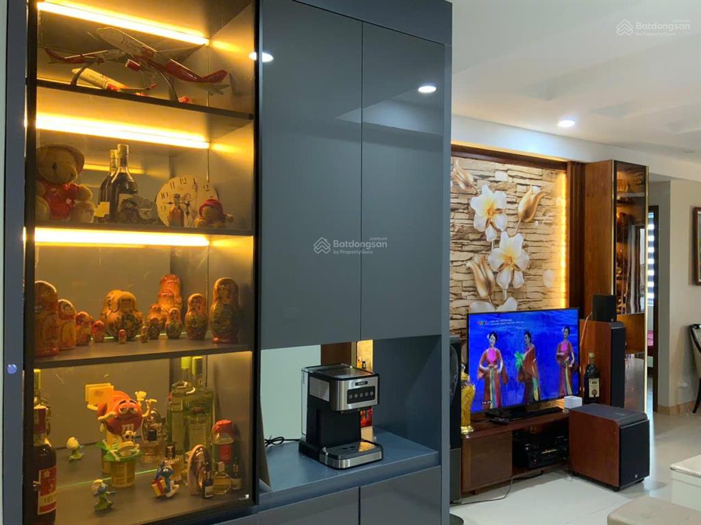 Chính chủ bán căn 2 ngủ, 94m2 tại golden land, tòa c, ban công tây bắc, nội thất cơ bản, sổ đỏ