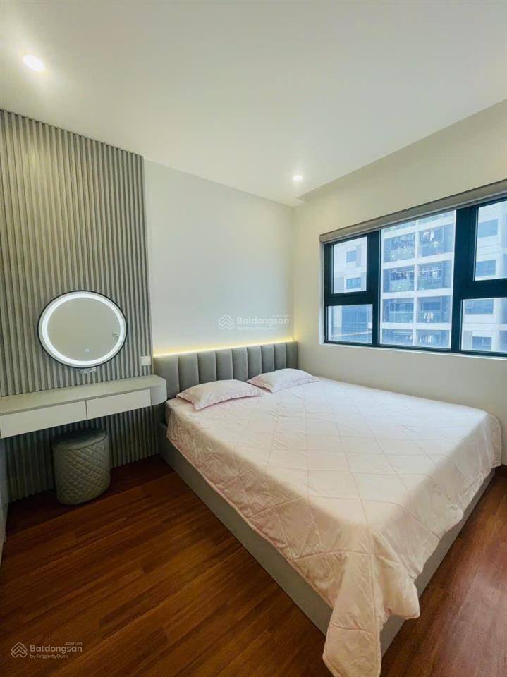 Chính chủ bán căn 3 ngủ 78,5m2 tại bea sky tòa b, full đồ, ban công đông nam, sổ đỏ cất két.