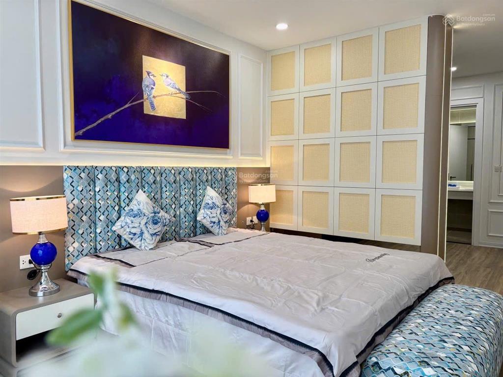 Chính chủ bán căn 3 ngủ 151m², tại trung hòa  nhân chính, tòa 17t5, ban công đông nam, sổ đỏ