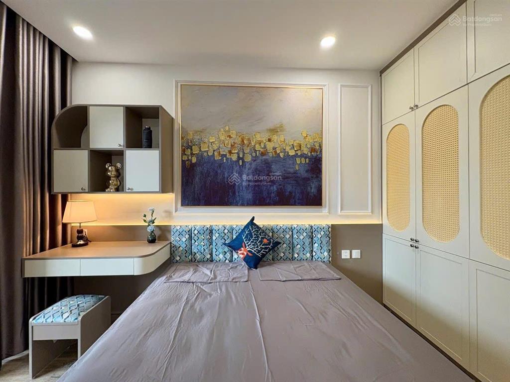Chính chủ bán căn 3 ngủ 151m², tại trung hòa  nhân chính, tòa 17t5, ban công đông nam, sổ đỏ
