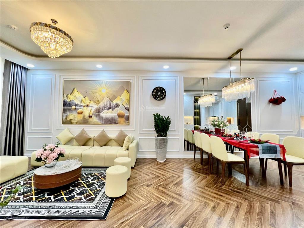 Chính chủ bán căn 3 ngủ, 159m2 tại n05 tòa 25t2, full nội thất, ban công đông nam, sổ đỏ.