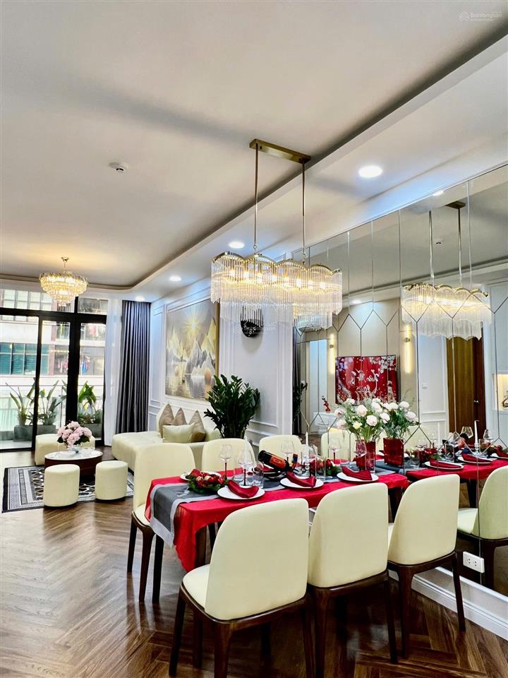 Chính chủ bán căn 3 ngủ, 159m2 tại n05 tòa 25t2, full nội thất, ban công đông nam, sổ đỏ.