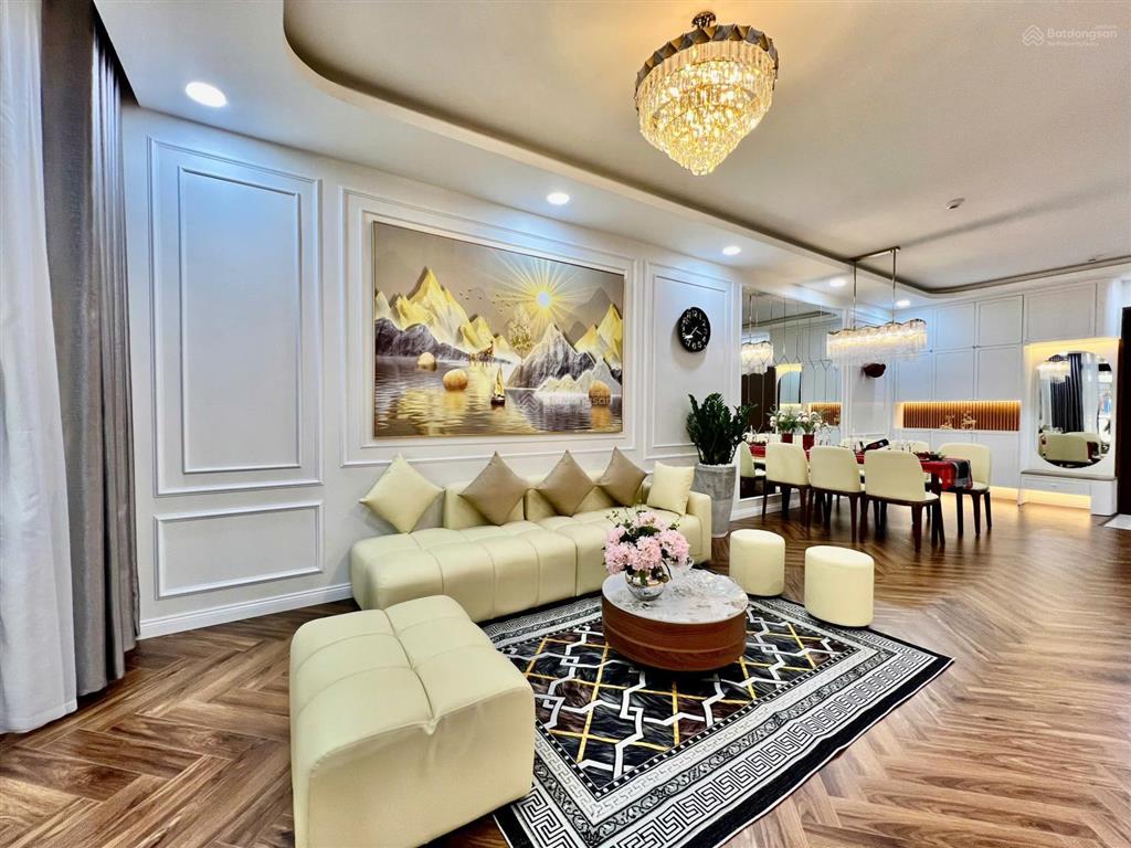 Chính chủ bán căn 3 ngủ, 159m2 tại n05 tòa 25t2, full nội thất, ban công đông nam, sổ đỏ.