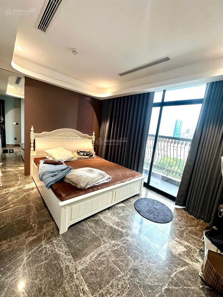 Chính chủ bán căn hộ tại tttm tsq, mỗ lao, 176m2, 4 ngủ, nội thất cơ bản, ban công đông nam, sổ đỏ