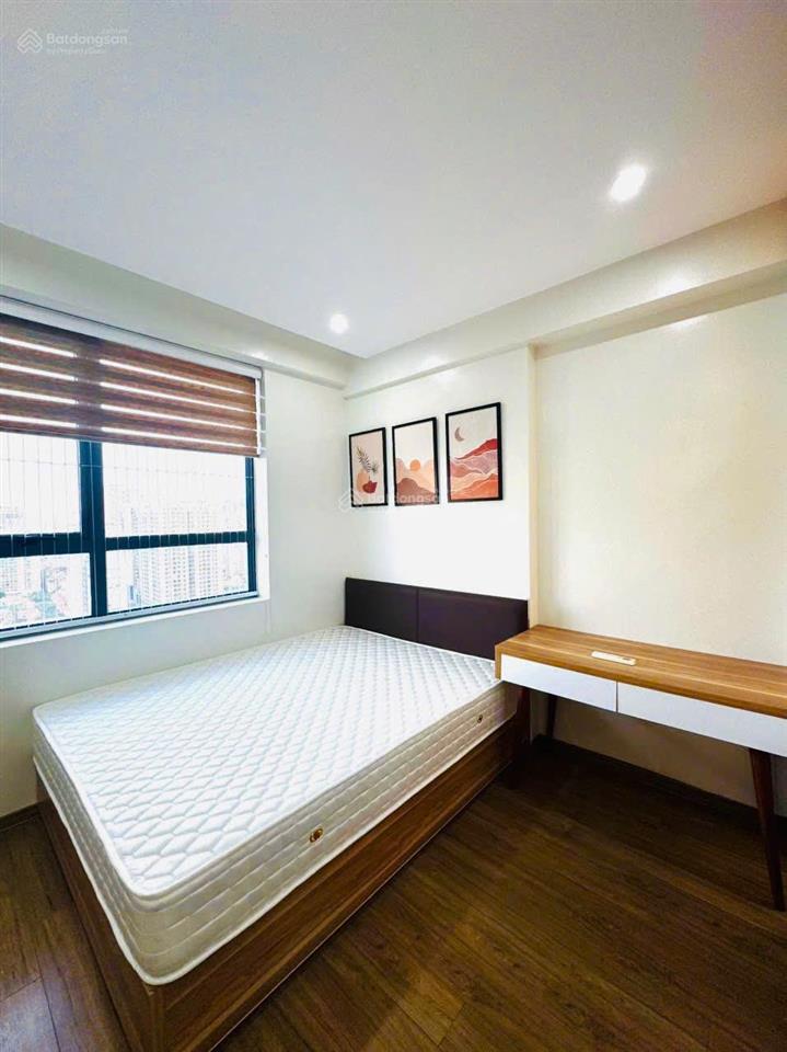 Chính chủ bán căn 2 ngủ tại handi resco, 66m2, ban công đông nam, tòa b, nội thất cơ bản, sổ đỏ