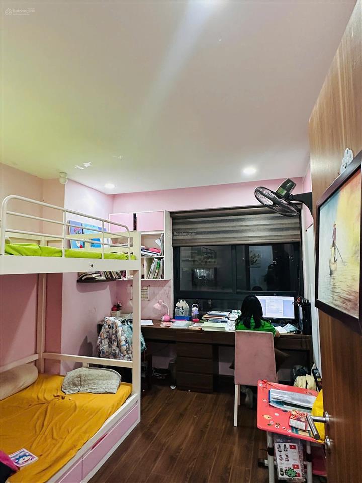 Chính chủ bán căn 3 ngủ 100m2 tại five star tòa g4, ban công bắc, full nội thất, sổ đỏ