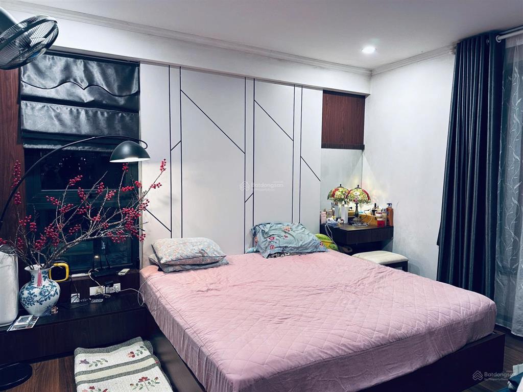 Chính chủ bán căn 3 ngủ 100m2 tại five star tòa g4, ban công bắc, full nội thất, sổ đỏ