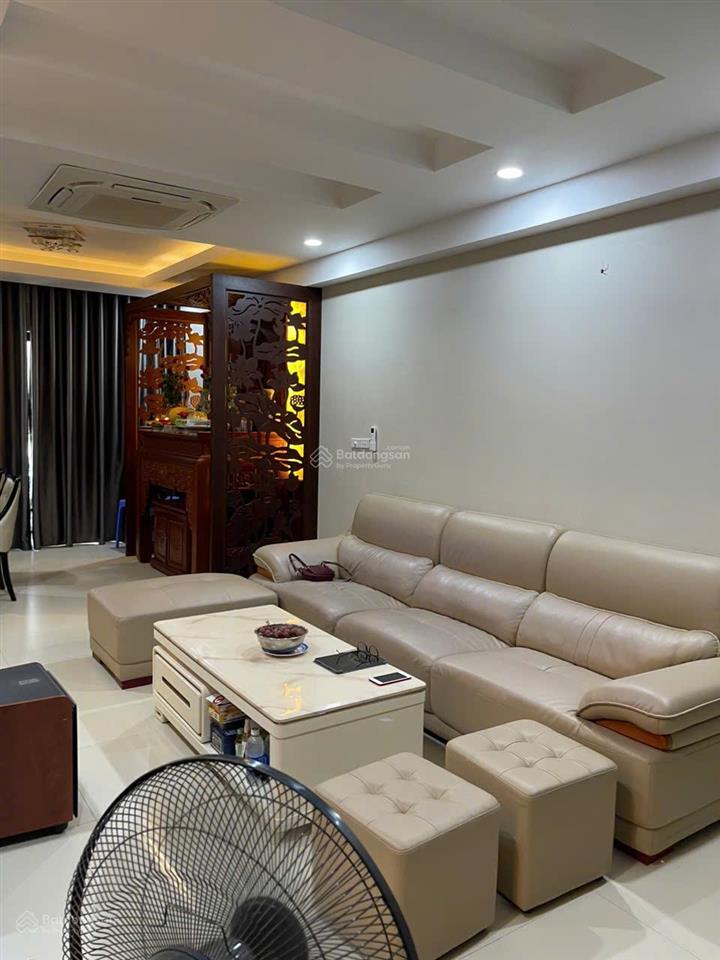 Chính chủ bán căn 2 ngủ, 94m2 tại golden land, tòa c, ban công tây bắc, nội thất cơ bản, sổ đỏ