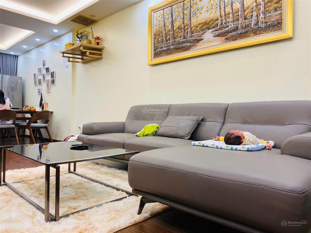Chính chủ bán căn 3 ngủ 92m2 tại 90 nguyễn tuân, full nội thất, ban công đông nam, sổ đỏ.